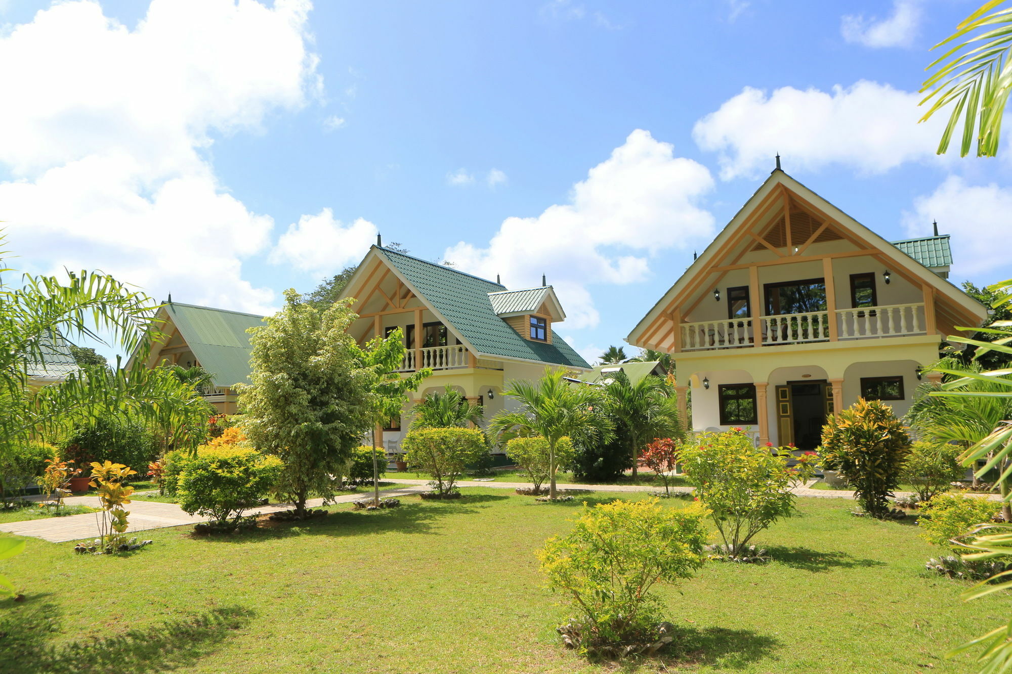 Chalet D Anse Reunion La Digue Exterior photo